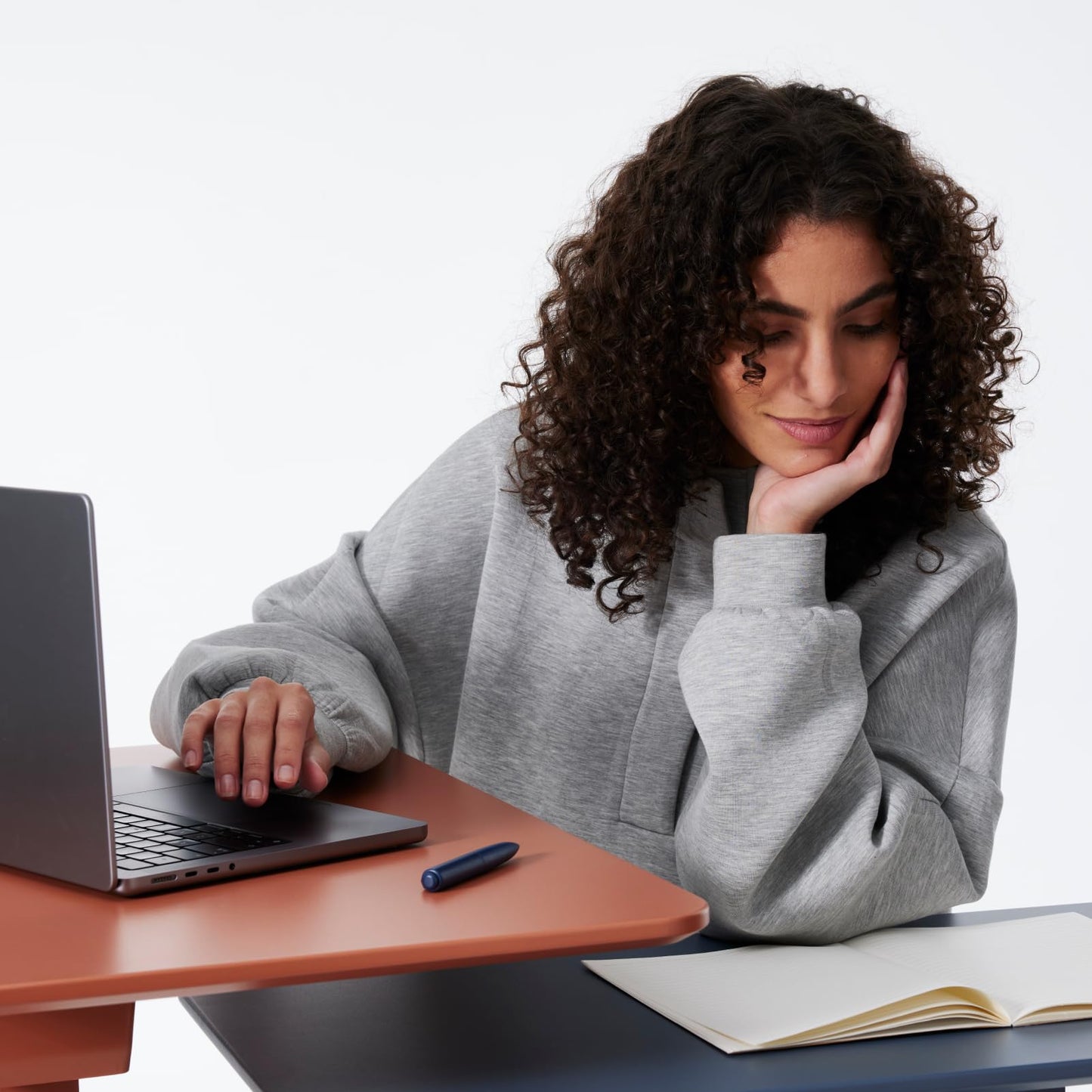 TopJob ANYDESK NEST mobile standing desk, portable, hidden wheels, multi-use table.